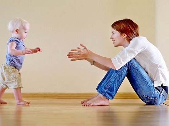 Как научить ребенка ходить – чем могут помочь родители
