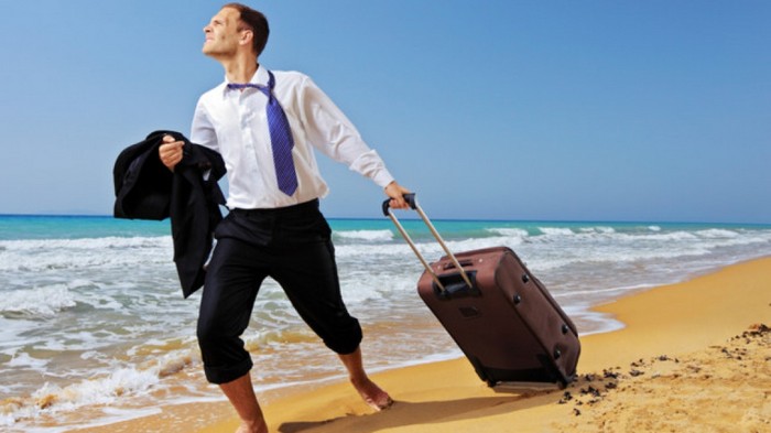 Психологи советуют отправляться в отпуск без мобильных устройств