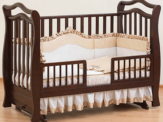 Безопасные детские кровати «Кубаньлесстрой» для первых лет жизни