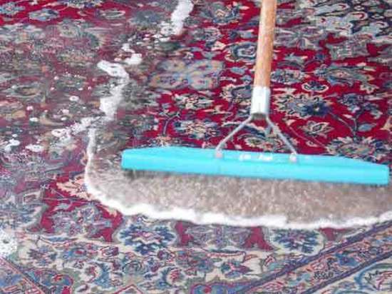 Домашнее средство для чистки ковров