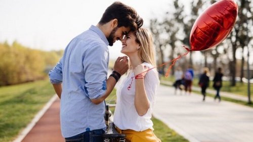 Как понять, что мужчина действительно вас любит: 7 признаков