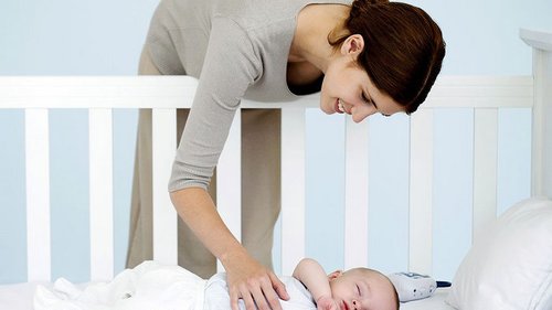 Как отучить ребенка спать с мамой: ТОП-10 способов