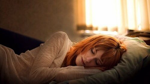 Как наладить режим сна после самоизоляции: 7 полезных советов