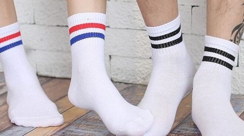 Чому слід купувати чоловічі шкарпетки оптом?