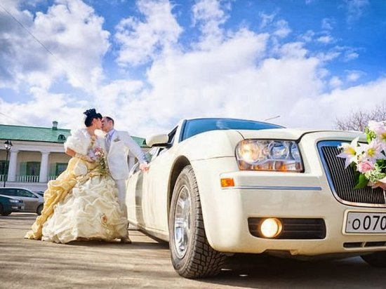 Аренда автомобиля на свадьбу: особенности и главные преимущества