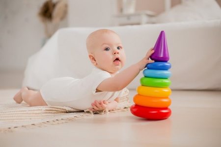 Развивающие игры для малышей от 9 месяцев и до года