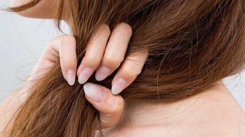 5 вечерних привычек, которые вредны для волос