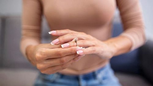 Как правильно носить кольца на руках: эти важные факты вы могли не знать