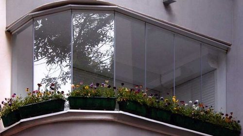 Преимущества остекления балконов и лоджий