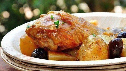 Курица в вине: рецепт приготовления нежного и сочного блюда