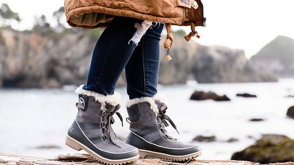 Как уберечь суставы зимой и выбрать правильную обувь: советы ортопеда