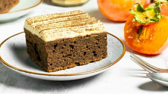 Шоколадный торт с хурмой и ореховым кремом: рецепт изумительного десерта