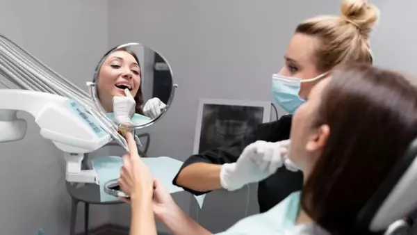 Стоматолог назвал проблемы с зубами, которые никогда нельзя игнорировать