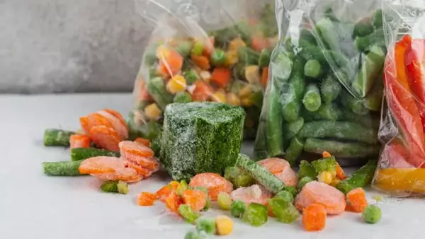 Замороженные овощи и ягоды: как правильно размораживать, чтобы не...