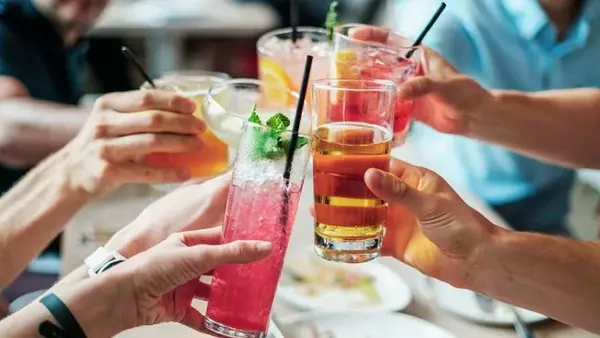 Названы самые полезные виды алкоголя: можно пить хоть каждый день