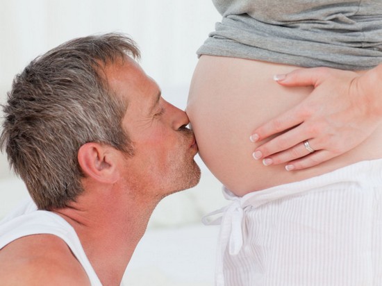 Как будущему папе помочь беременной жене?