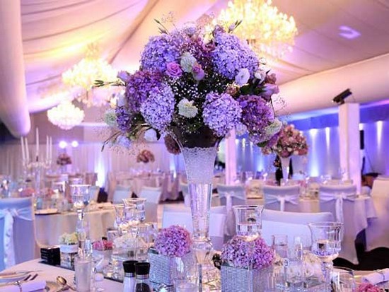 Украшение свадебного стола живыми цветами