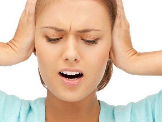 Причины снижения слуха в молодости