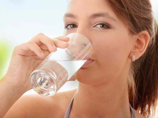Вода – главный продукт при похудении