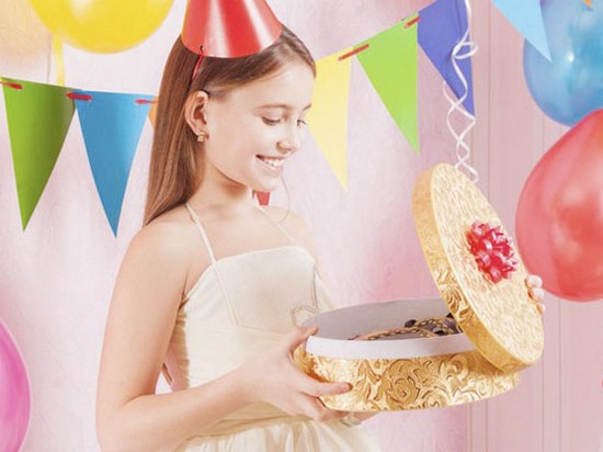 Что подарить девочке 10-13 лет на день рождения?