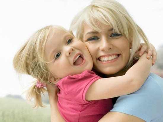 Взаимоотношения дочери и мамы: методы сближения со своим ребенком