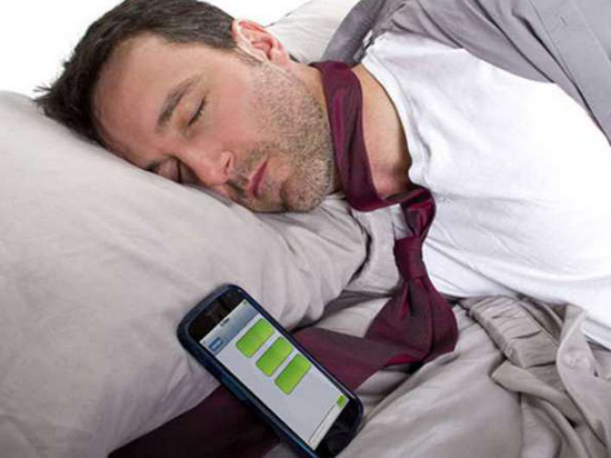 Как влияет смартфон на сон