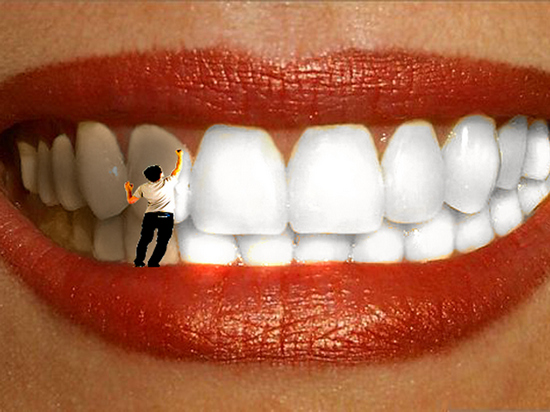 Как отбелить эмаль зубов в домашних условиях