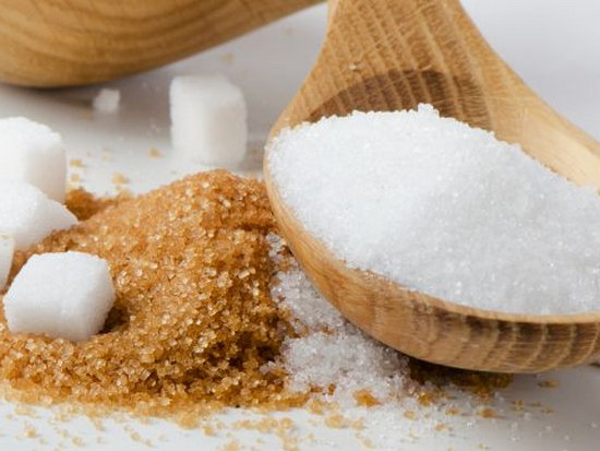 В чем вред сахара и чем правильно заменить привычный продукт