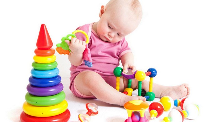 10 опасных игрушек, которые лучше не давать детям