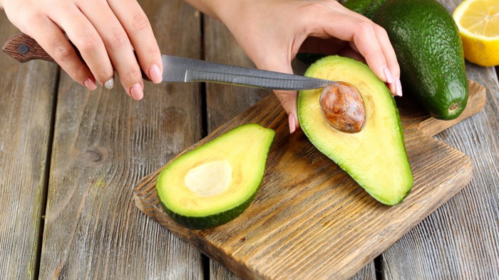 «Авокадо-рука» — проблема, с которой могут столкнуться любители авокадо