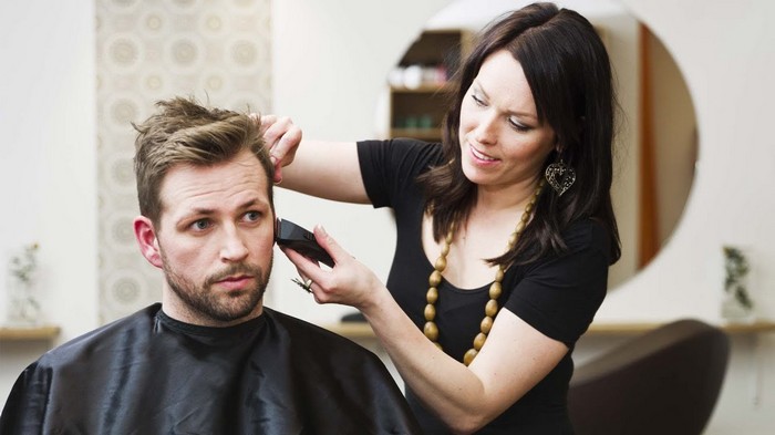 Как самой подстричь мужа или сына?