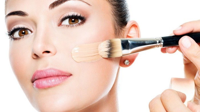 7 практичных правил макияжа для женщин за 40