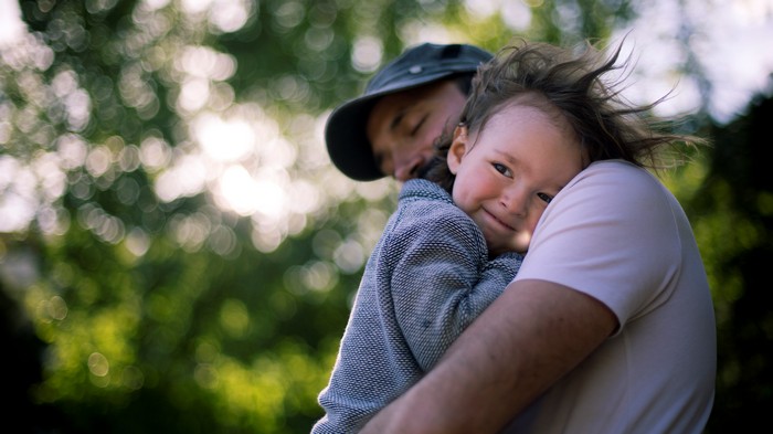Почему дети могут любить одного родителя больше