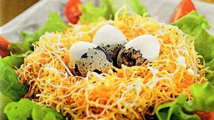 Рецепт салата Гнездо глухаря с грибами