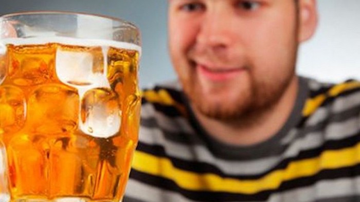 Пивной алкоголизм: причины, опасность и признаки
