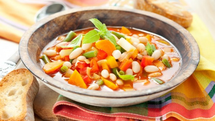 Минестроне с беконом: рецепт итальянского овощного супа