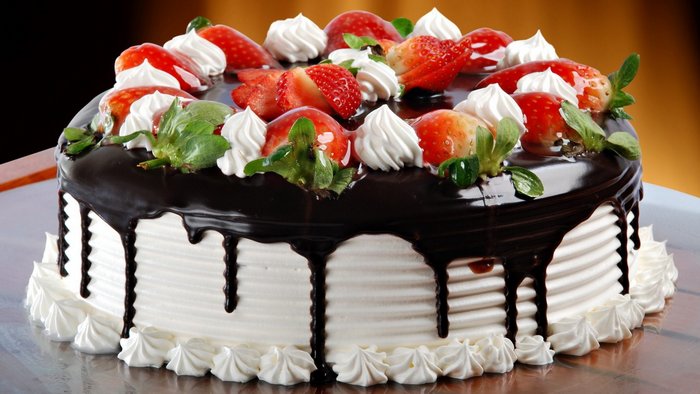 Как красиво украсить торт?