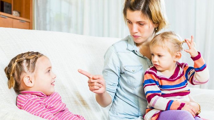 10 фраз, которые вы никогда не должны говорить своим детям