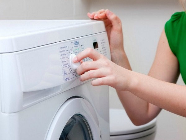 Почему стиральная машинка INDESIT не включается