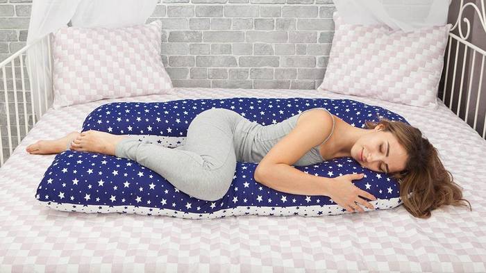 Как выбрать ортопедическую подушку для беременных