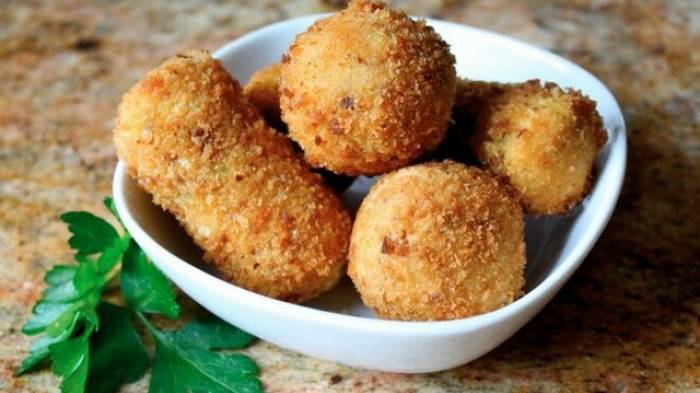 Картофельные крокеты с грибами и сыром: рецепт дня