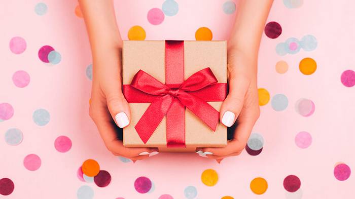 Какой можно сделать недорогой подарок мужчине – варианты на любой праздник и бюджет