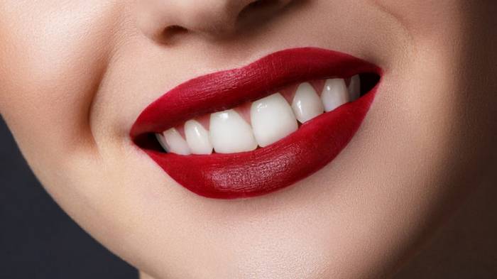 Эффективные методы отбеливания зубов в домашних условиях