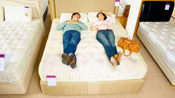 Как выбрать качественный матрас на кровать для комфортного сна