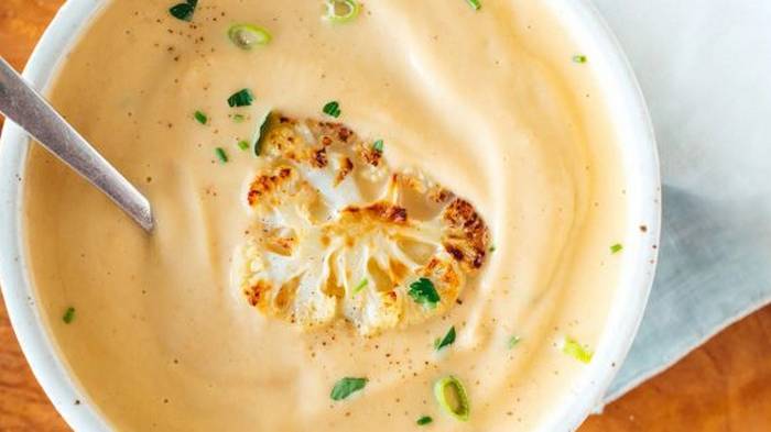 Как сделать сырный суп-пюре с курицей и цветной капустой