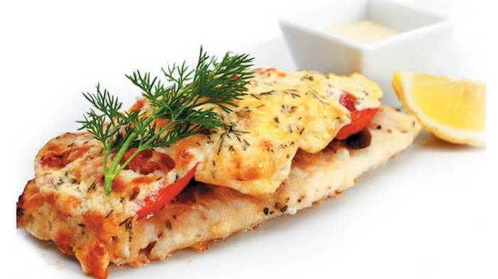 Рецепт запеченной рыбы с помидорами и сыром в духовке
