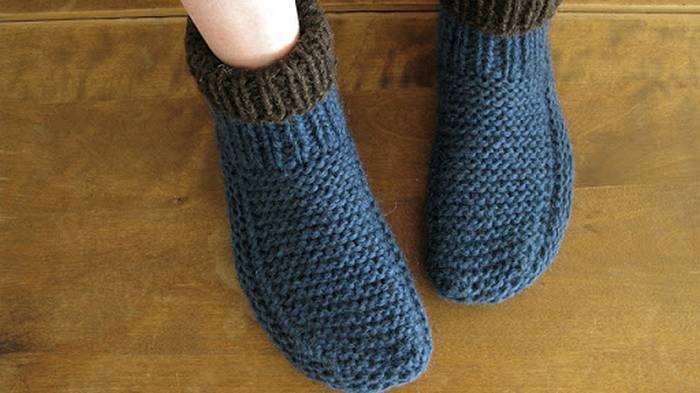 Как связать носки на двух спицах без швов