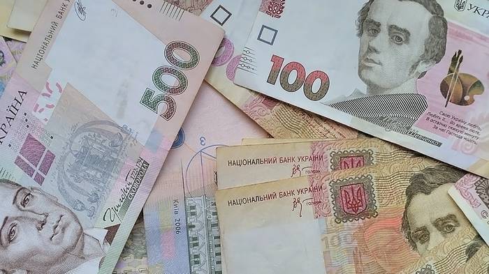 Где можно изучить курс доллара к гривне для обмена валюты?