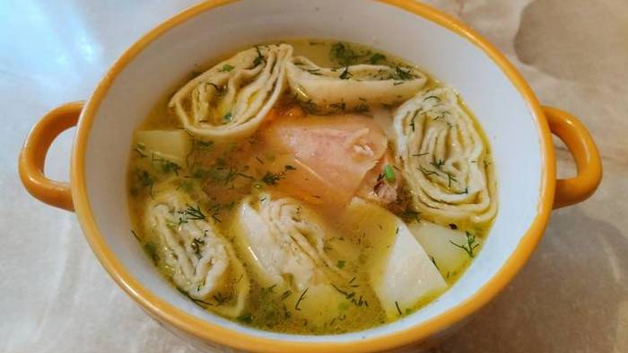 Как приготовить суп с чесночными галушками
