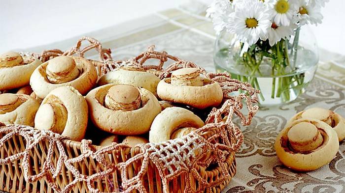 Как приготовить печенье с крахмалом в форме грибов